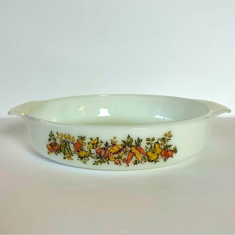 Vintage Anchor Hocking 429 milk glass baking dish round 9” 1.5 quart vegetable